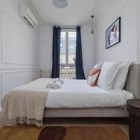 Poetic Stay - Champs Elysees Paris Exterior foto