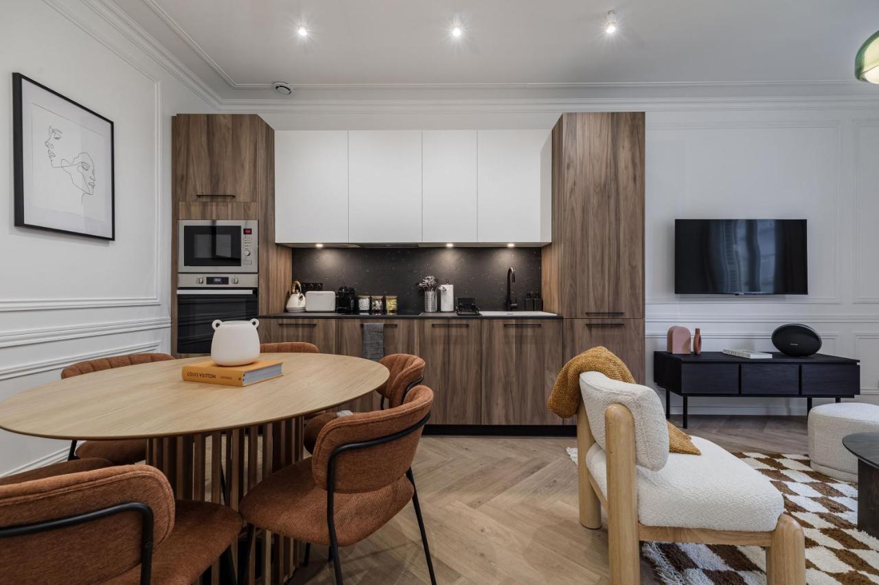 Poetic - Champs Elysees Appartement